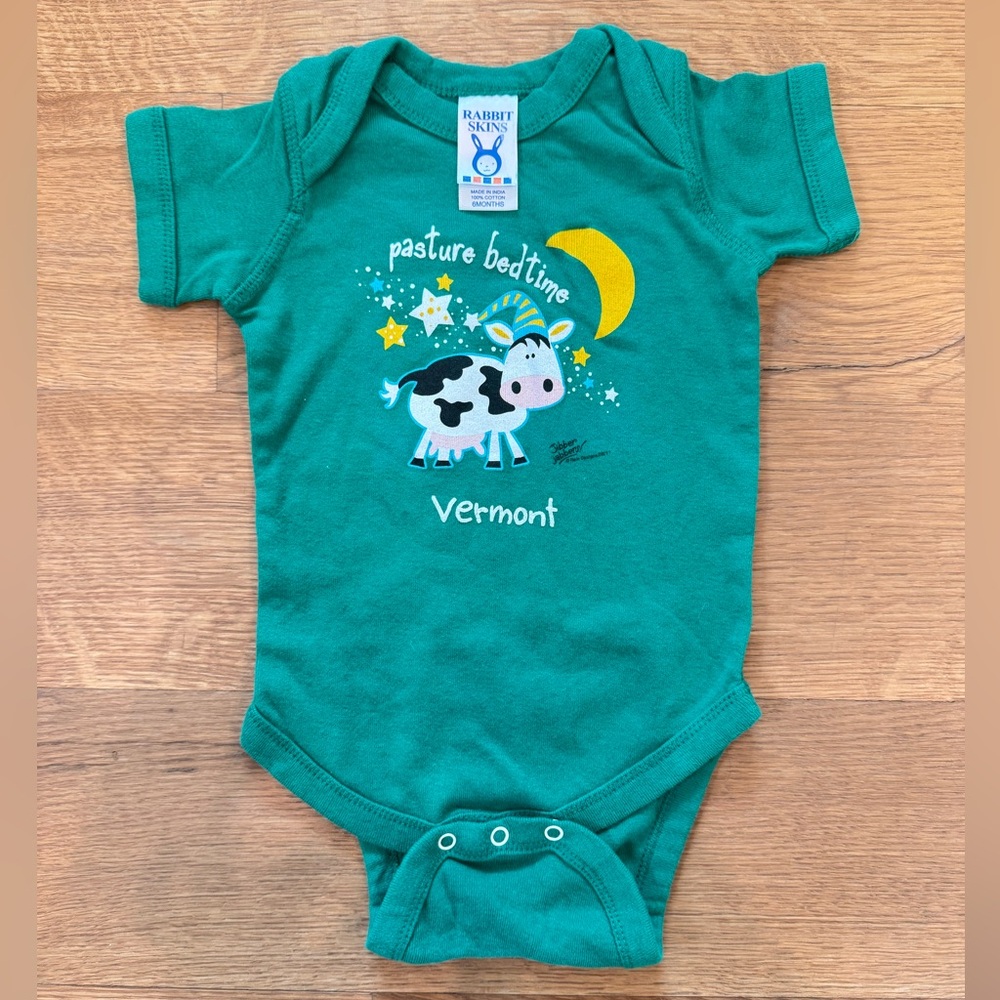 Rabbit Skins | Green “Pasture Bedtime Vermont” Baby Bodysuit